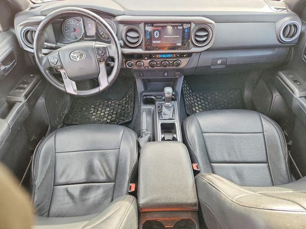 2017 TOYOTA TACOMA