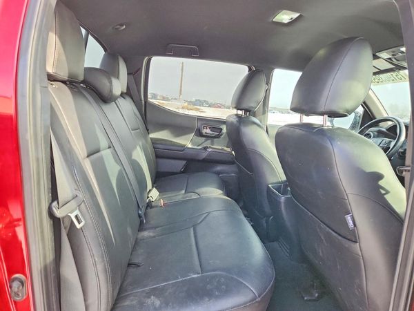 2017 TOYOTA TACOMA