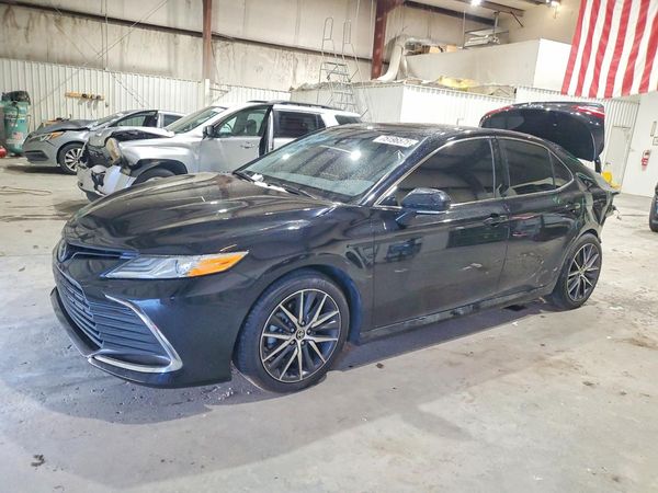 2023 TOYOTA CAMRY