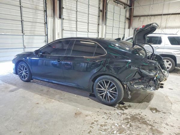 2023 TOYOTA CAMRY XLE