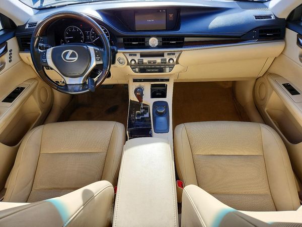 2015 LEXUS ES 350 — CKPT