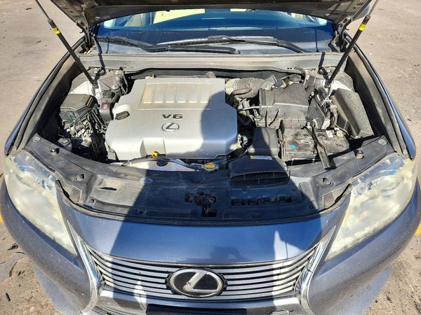 2015 LEXUS ES 350 — Engine bay