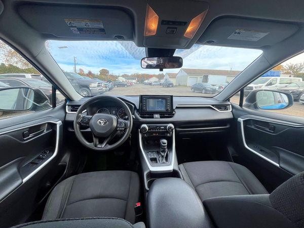 2019 TOYOTA RAV4 LE