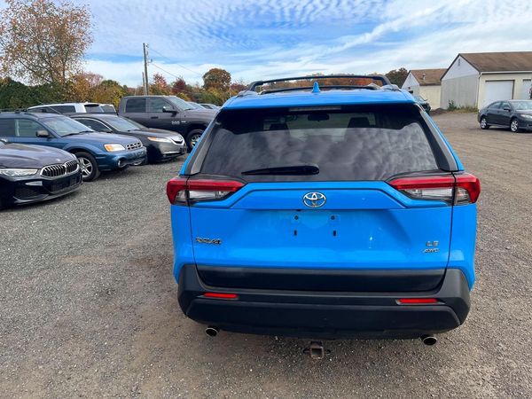 2019 TOYOTA RAV4 LE
