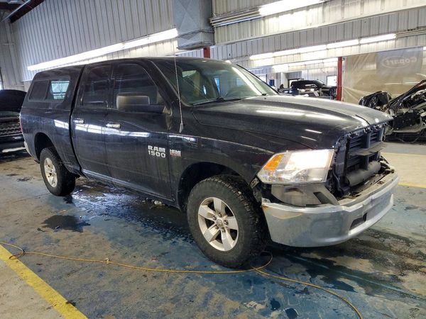 2014 RAM 1500 SLT