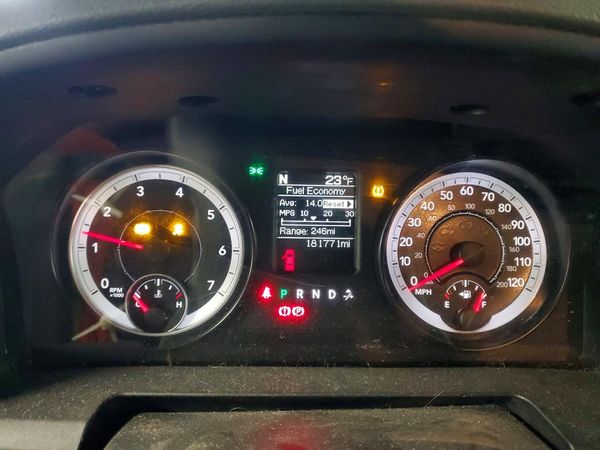 2014 RAM 1500 SLT