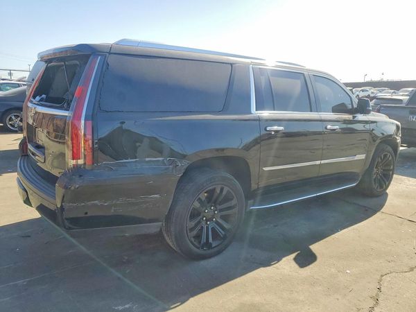 2017 CADILLAC ESCALADE ESV Luxury
