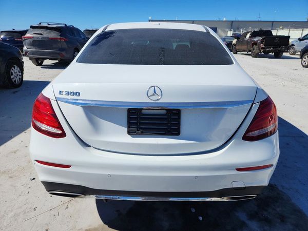 2017 MERCEDES-BENZ E E300