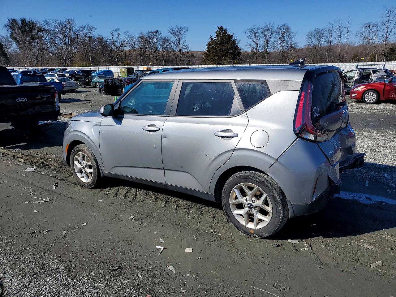 2024 KIA SOUL LX, S