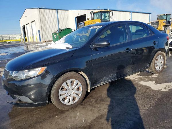 2013 KIA FORTE