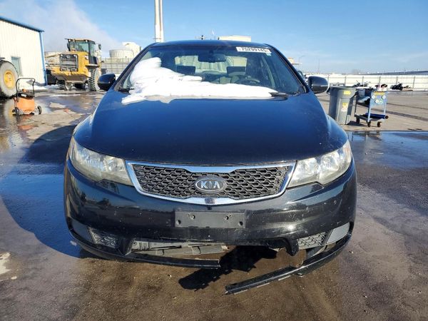 2013 KIA FORTE