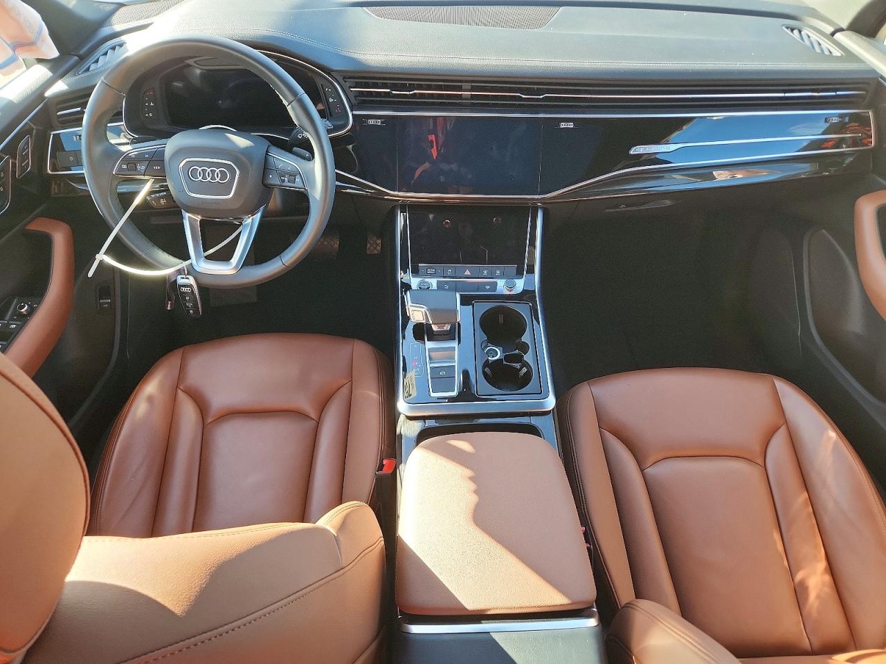 2023 AUDI Q7 quattro Premium
