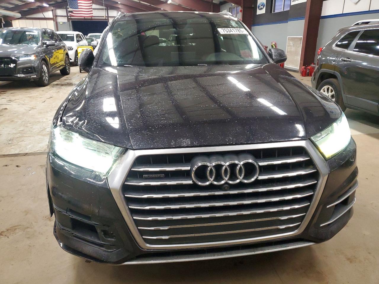 2018 AUDI Q7 quattro Premium Plus