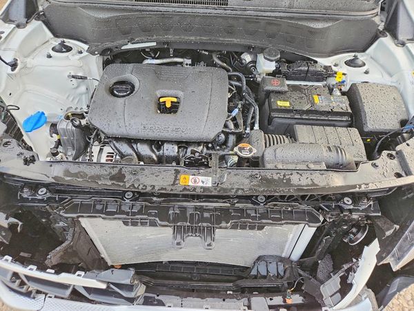 2026 KIA SELTOS LX — Engine bay
