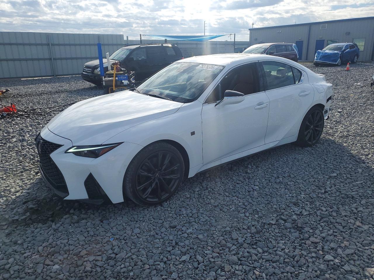 2025 LEXUS IS