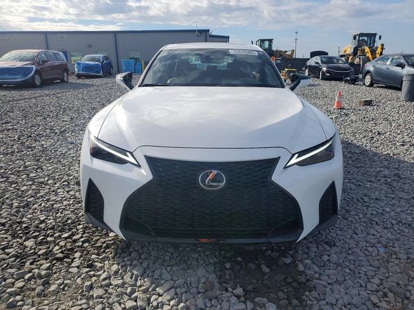 2025 LEXUS IS