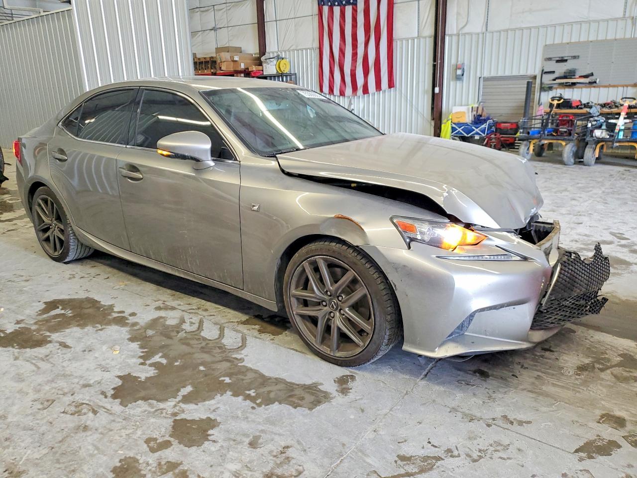 2016 LEXUS IS 200t