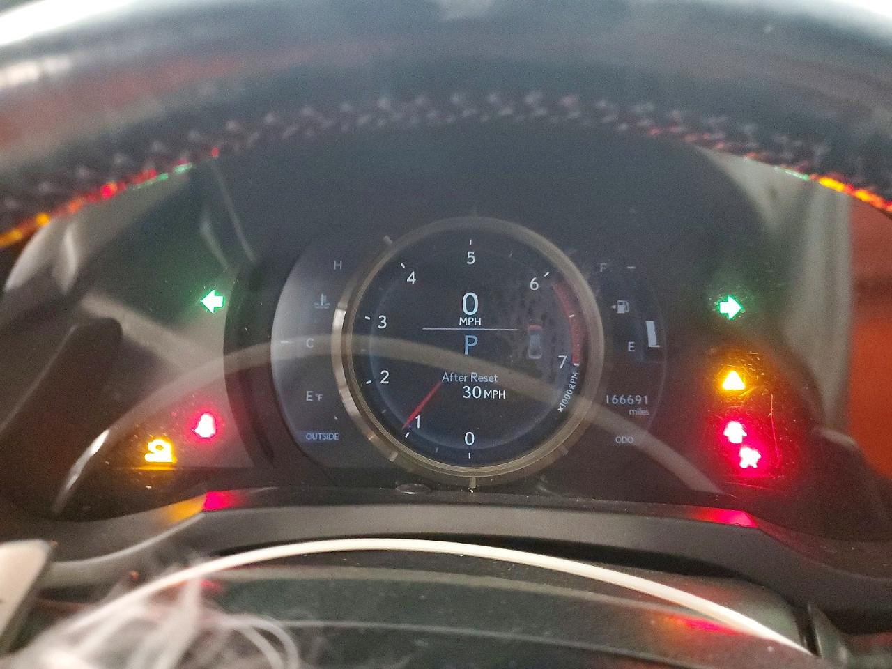2016 LEXUS IS 200t