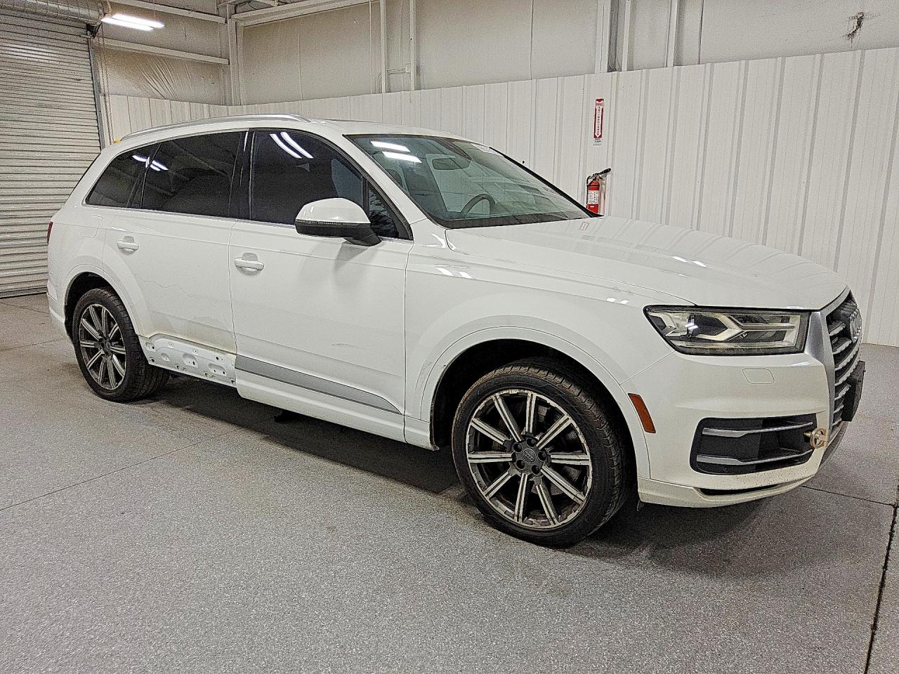 2017 AUDI Q7 quattro Premium Plus