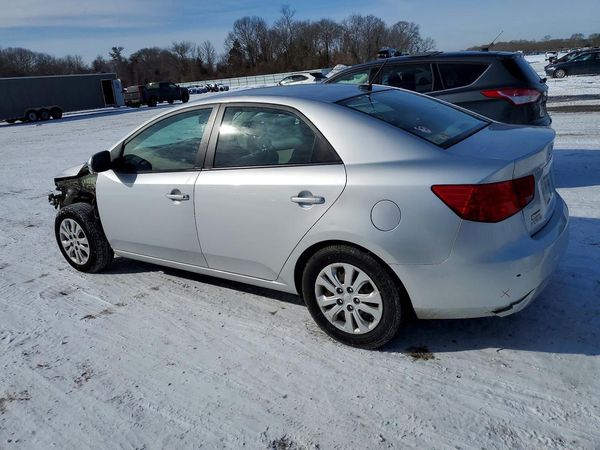 2013 KIA FORTE