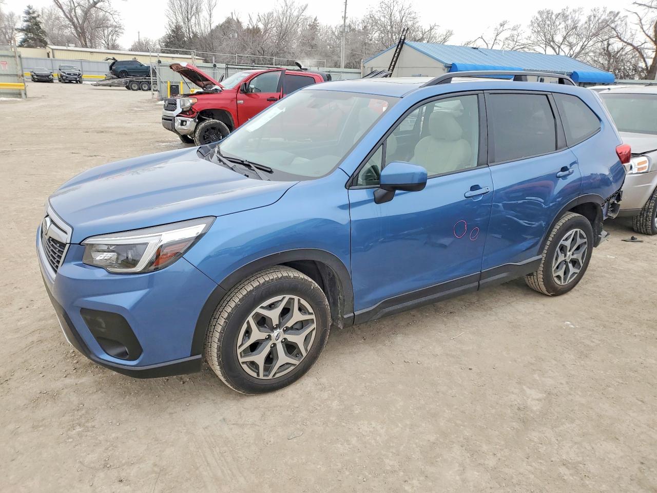 2021 SUBARU FORESTER Premium