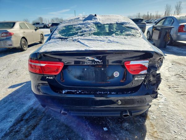 2018 JAGUAR XE Prestige