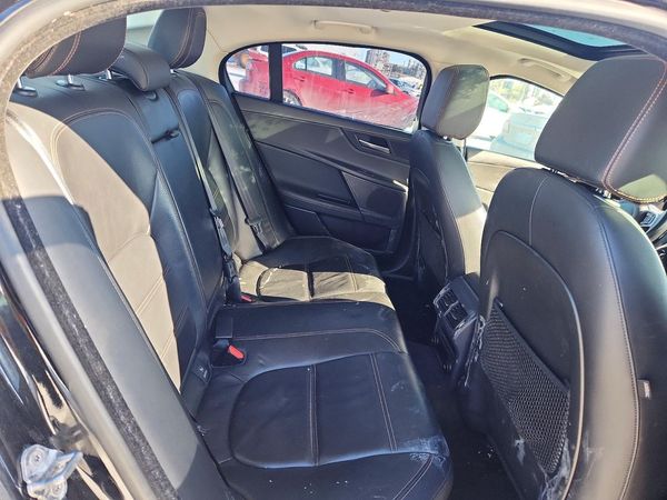 2018 JAGUAR XE Prestige