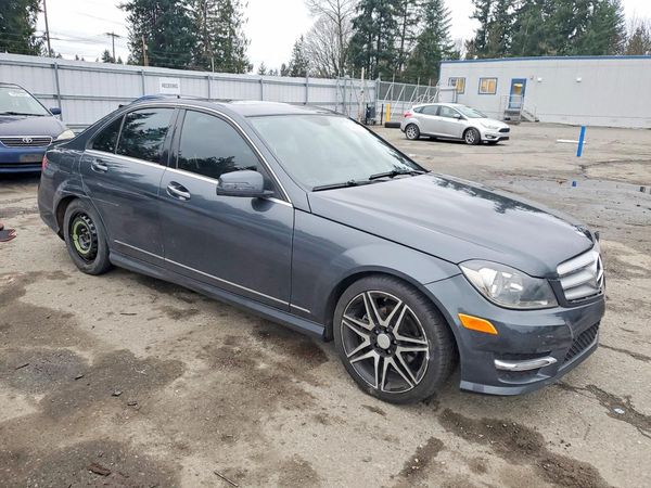 2013 MERCEDES-BENZ C