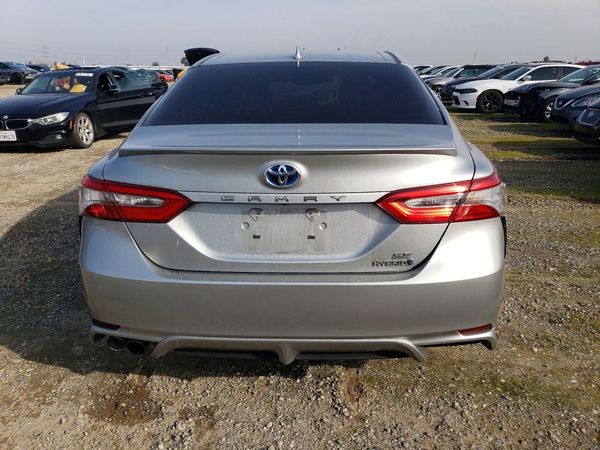 2018 TOYOTA CAMRY