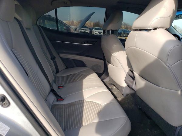 2018 TOYOTA CAMRY