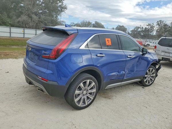 2022 CADILLAC XT4 Premium Luxury