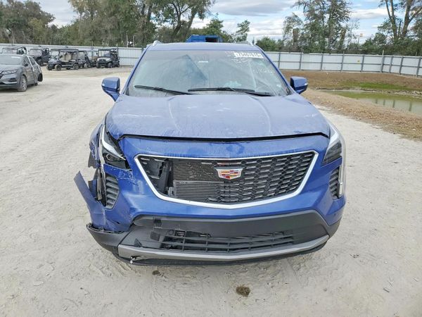 2022 CADILLAC XT4 Premium Luxury