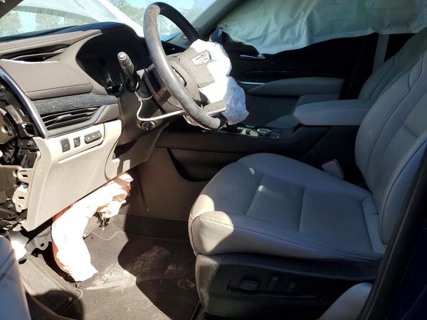2022 CADILLAC XT4 Premium Luxury