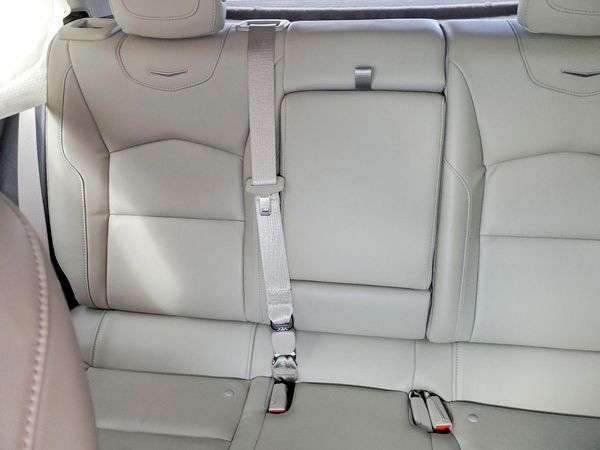 2022 CADILLAC XT4 Premium Luxury