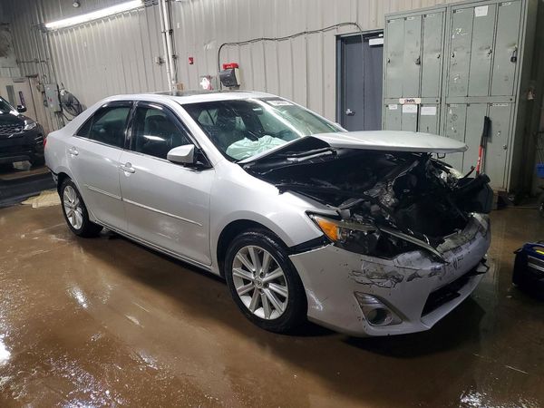 2012 TOYOTA CAMRY — Passenger 3/4