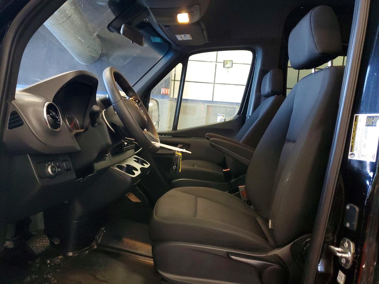 2025 MERCEDES-BENZ SPRINTER