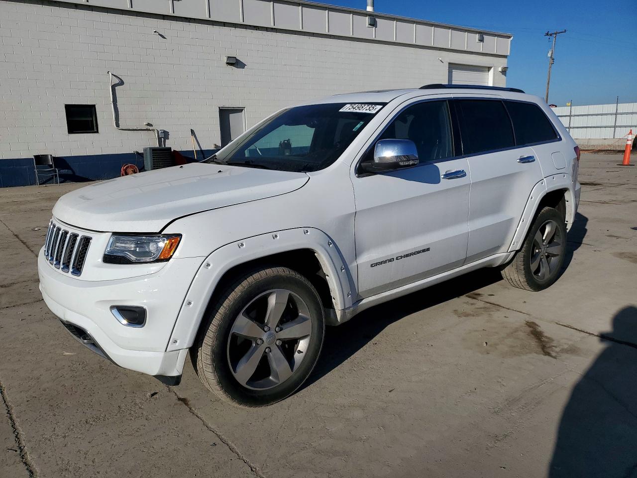 2015 JEEP GRAND CHER Overland — Front 3/4