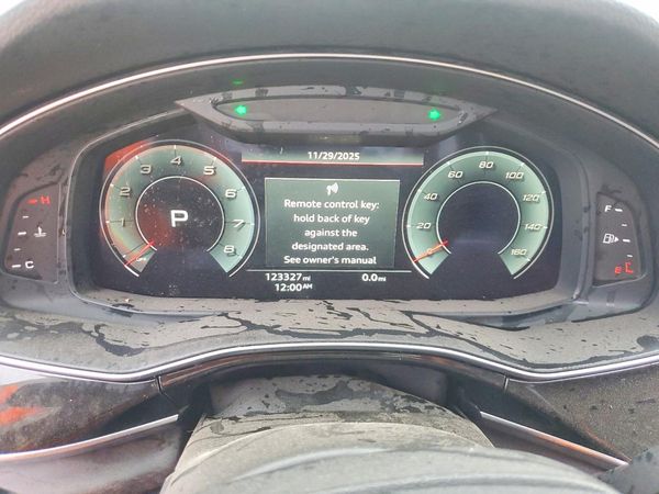 2021 AUDI Q8