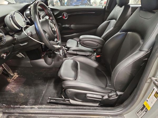 2018 MINI COOPER