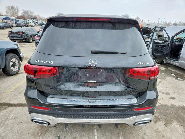 2020 MERCEDES-BENZ GLB GLB250-4M