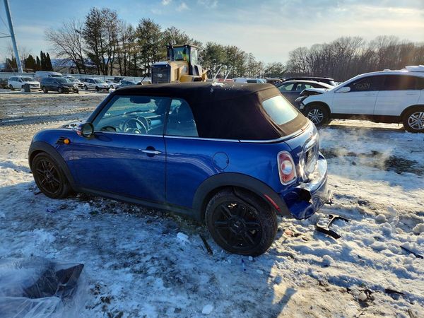 2015 MINI COOPER