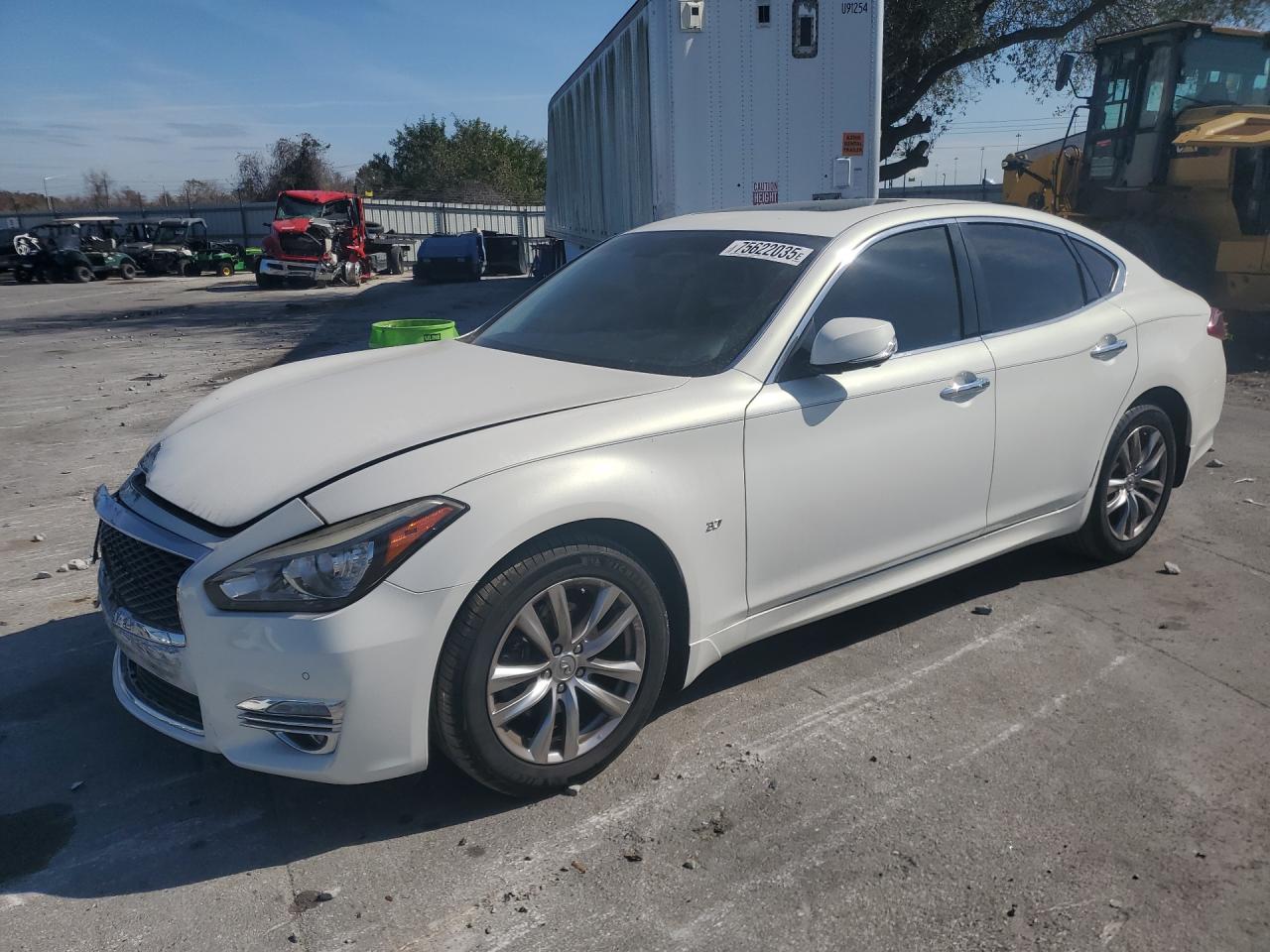 2015 INFINITI Q70