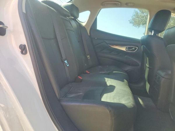 2015 INFINITI Q70