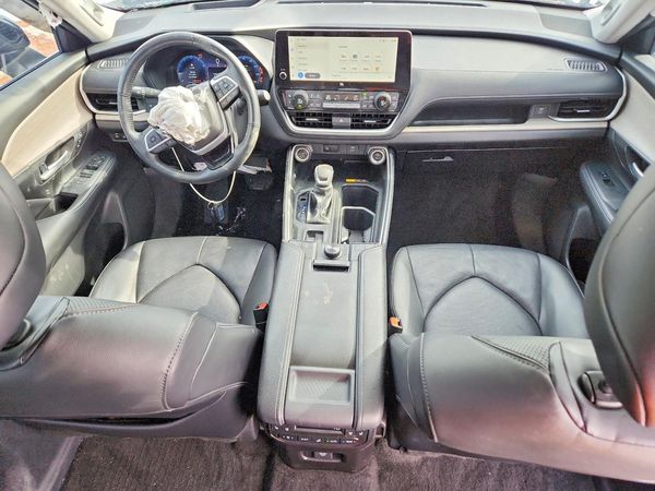 2024 TOYOTA GRAND HIGHLANDER