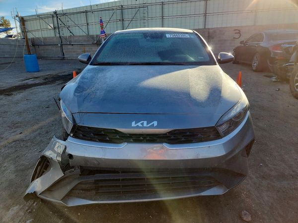2022 KIA FORTE FE, LXS