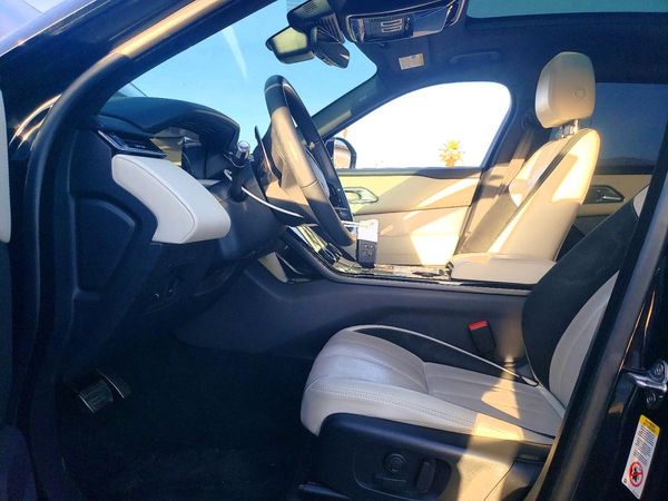 2023 LAND ROVER RANGE ROVER VELAR P250 R-Dynamic S