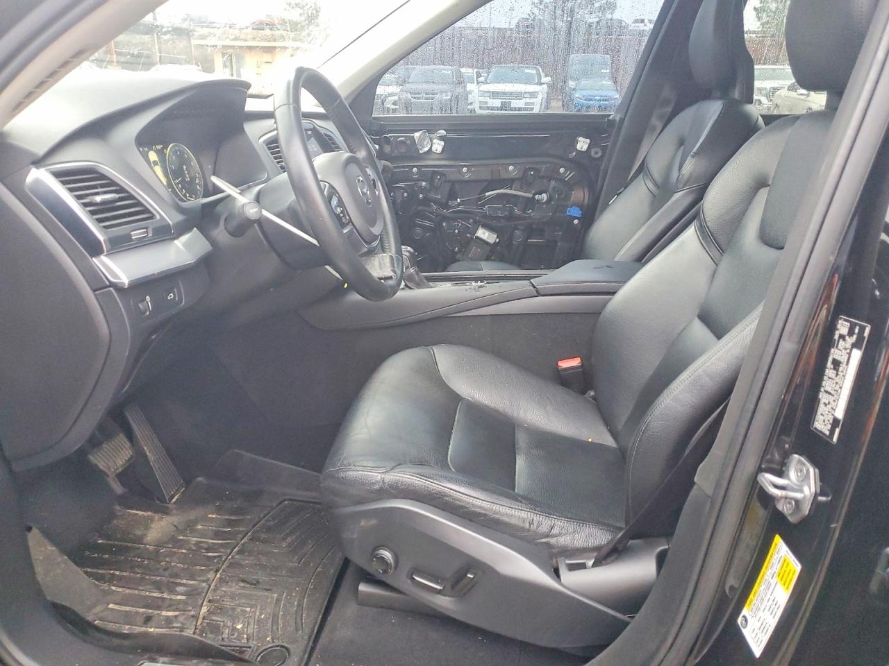 2016 VOLVO XC90 SV52 Momentum