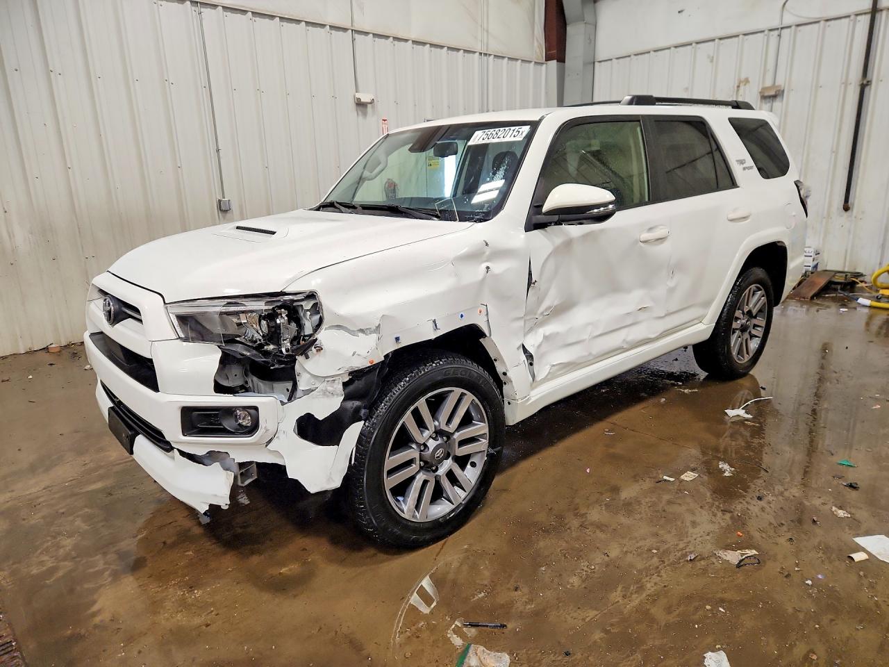 2022 TOYOTA 4RUNNER TRD Sport
