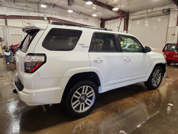 2022 TOYOTA 4RUNNER TRD Sport