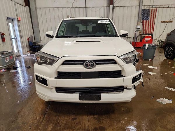 2022 TOYOTA 4RUNNER TRD Sport